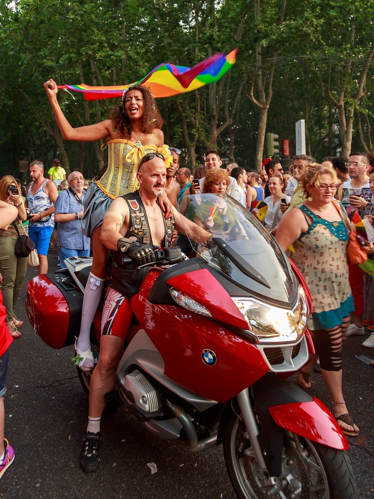 Un guide pour les voyageurs LGBTQ+ à Madrid.